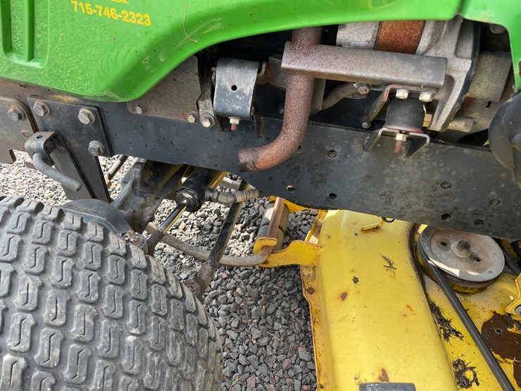2010-john-deere-2305-image-12