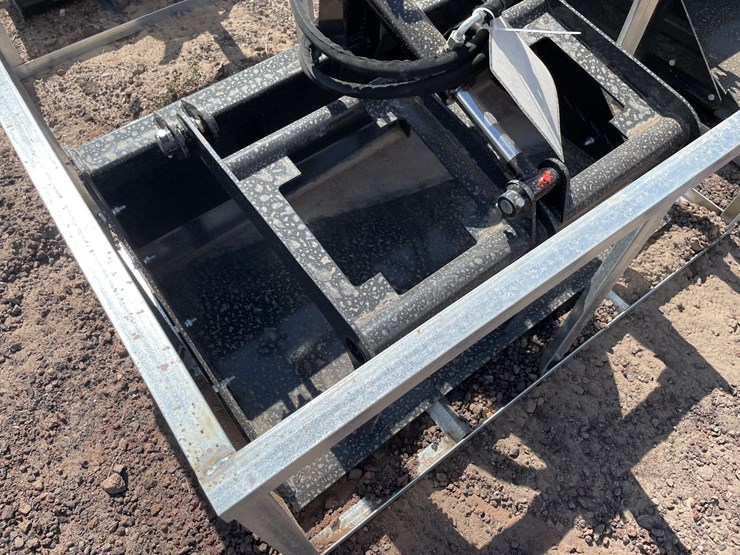 #2411-•-unused-2026-landhonor-mini-skid-steer-grapple-bucket-image-2