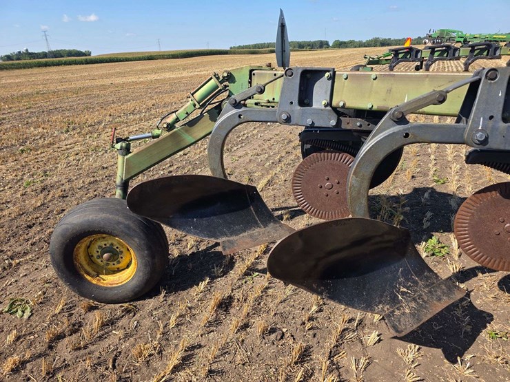 john-deere-2700-image-7