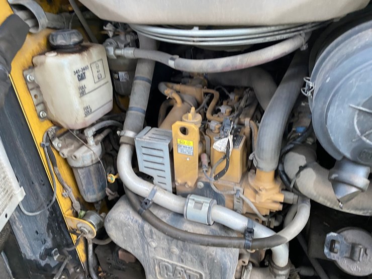 2019-caterpillar-259d-image-26