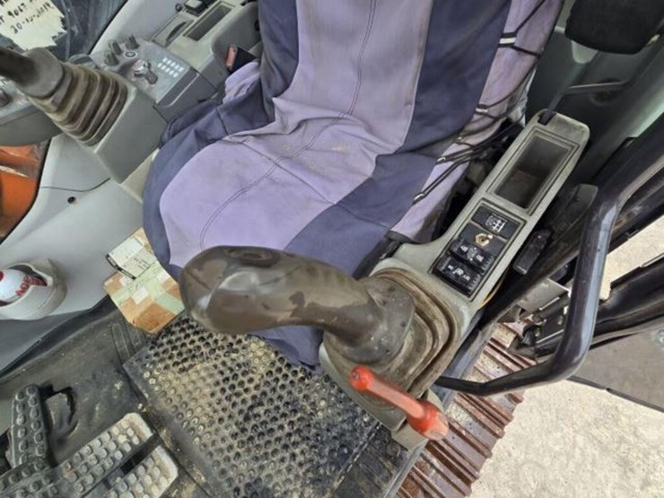 2016-hitachi-zx350-lc-image-61