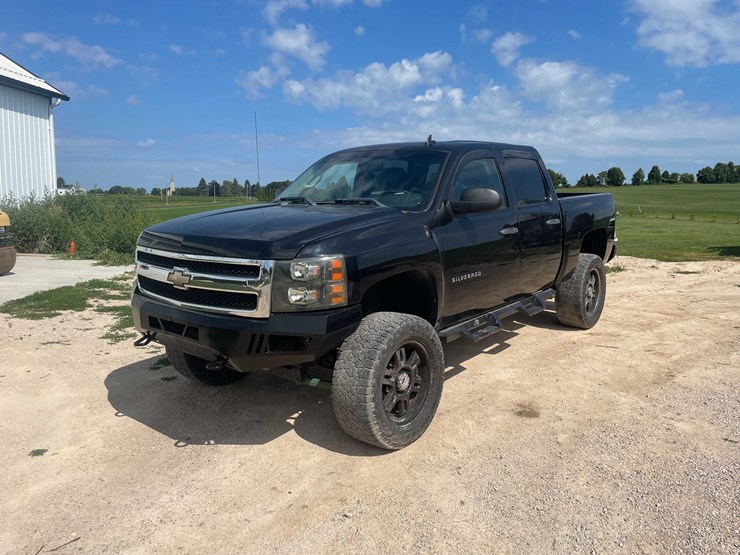 #301-•-2012-chevy-silverado-lt-pickup-truck-(has-wi-title)-(chilton,-wi)-image-1