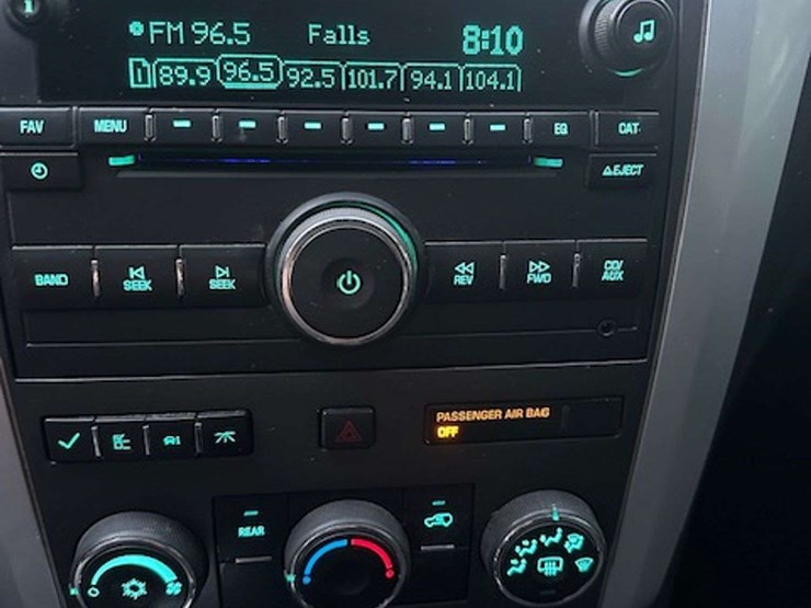 2011-chevrolet-traverse-image-37