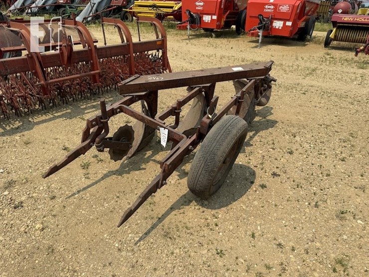 international-plow-image-1