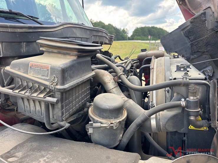 2014-international-durastar-4400-image-21