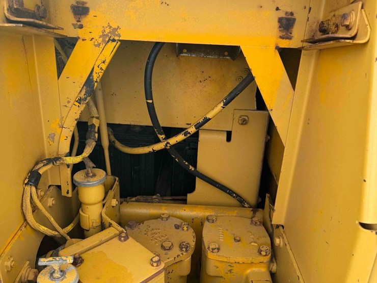 caterpillar-955l-image-16