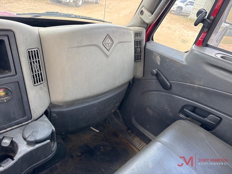 2014-international-durastar-4400-image-28