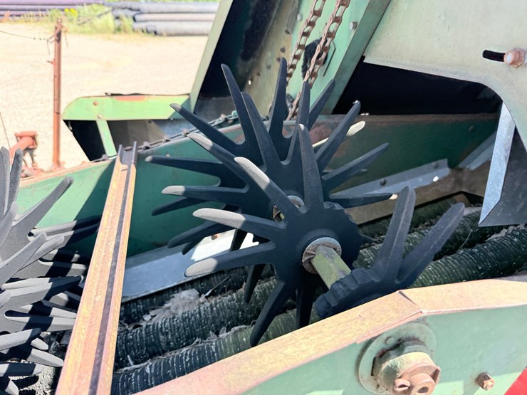 #620-•-new-idea-corn-picker-(rogers,-mn)-image-26