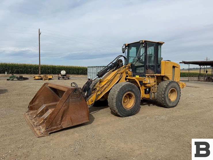 2005-caterpillar-930g-image-1