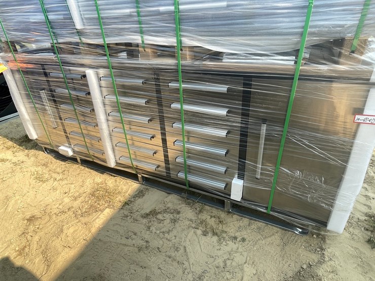#2506-•-new-york-industrial-10'-(18)-drawer-workbench-image-3