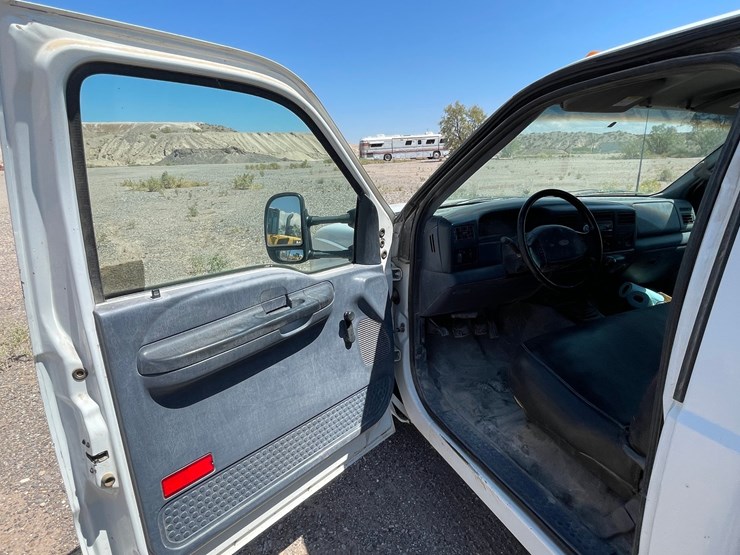 2001-ford-f350-image-47
