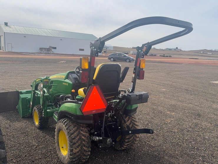 john-deere-1025-image-6