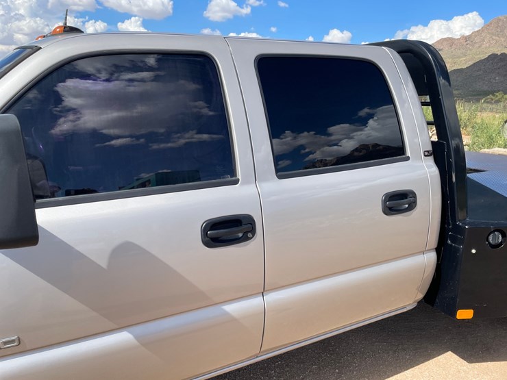 2005-gmc-3500-image-8