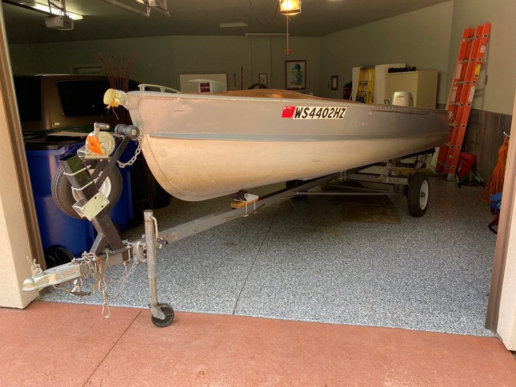 #6000-•-1958-alumacraft-deep-c-boat-with-honda-4-stroke-motor-(has-registration-card)-(wausau,-wi)-image-1