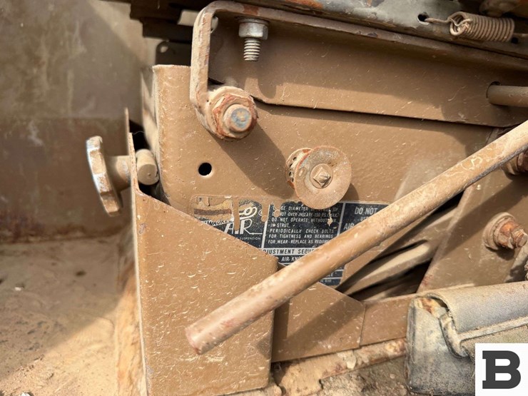 caterpillar-613b-image-53