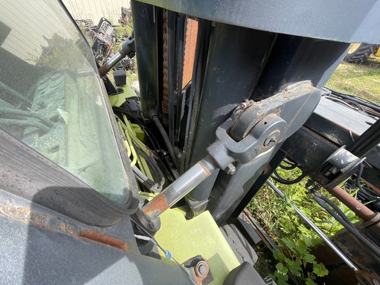 #135-•-clark-forklift-(shawano,-wi)-image-35