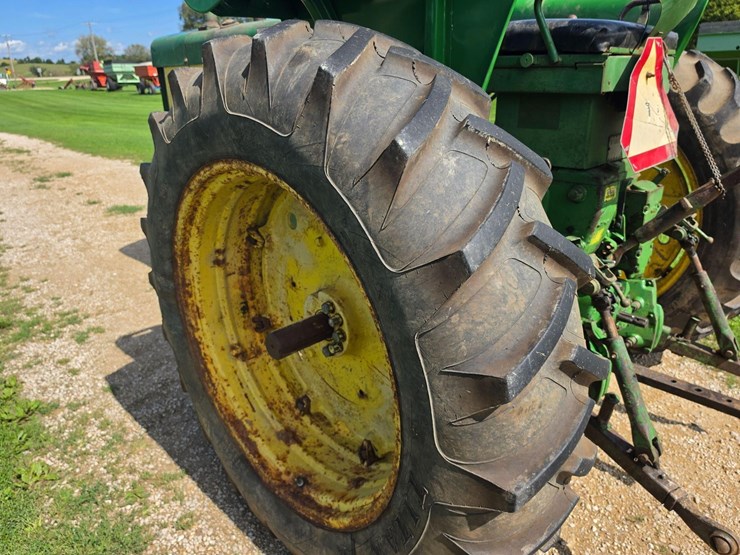 john-deere-730-image-10