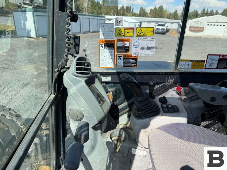 2016-deere-60g-image-56