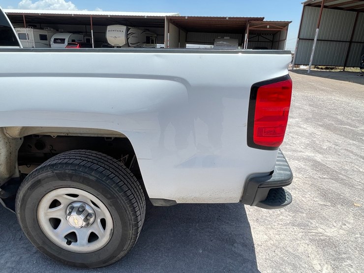 #1864-•-2018-chevy-work-truck-(has-nm-title)-image-38