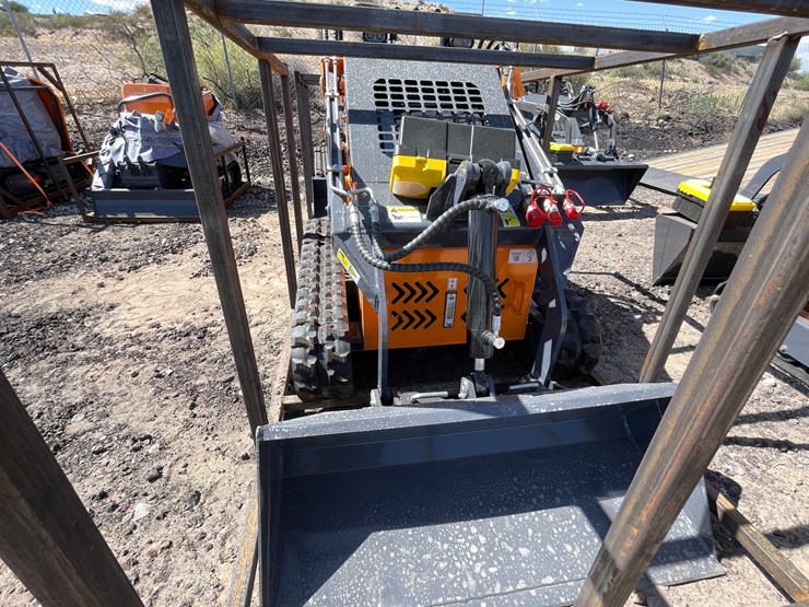 #2066-•-unused-2026-landhonor-mini-skid-steer-loader-image-26