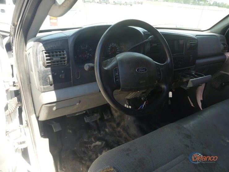 2006-ford-f450-xl-image-25