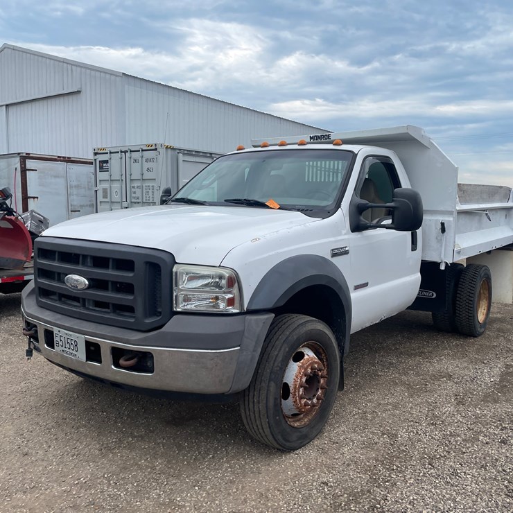 2005 FORD F550 XL