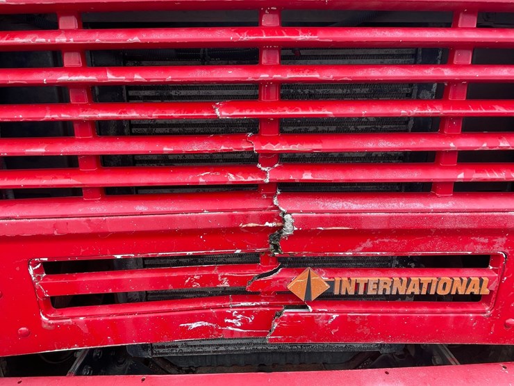 1991-international-7100-image-12