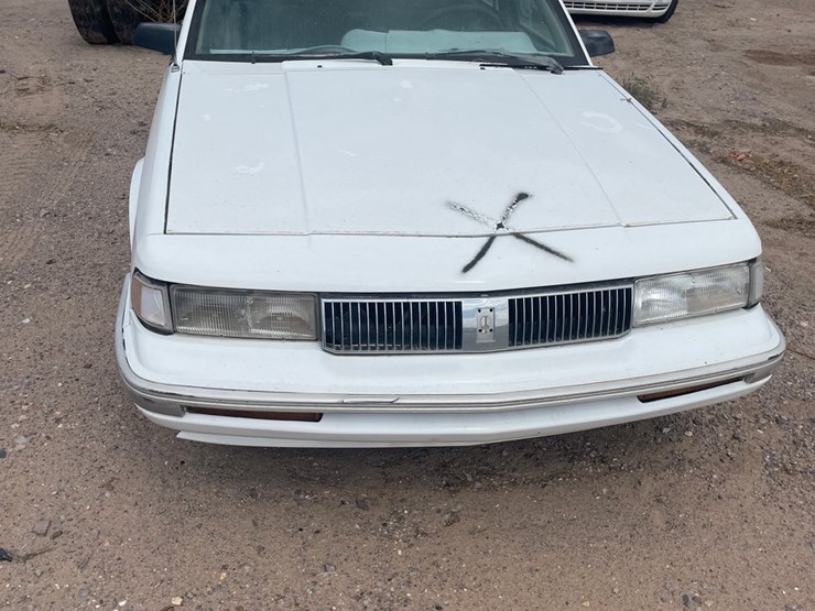 #1884-•-1994-pontiac-ciera,4-door-sedan-(has-nm-title)-(offsite-at-nmsu)-image-3
