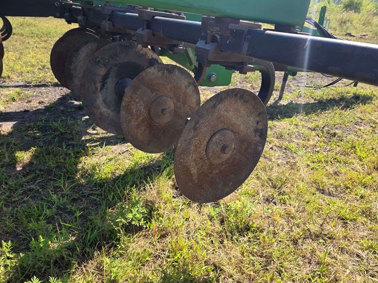 john-deere-2700-image-12