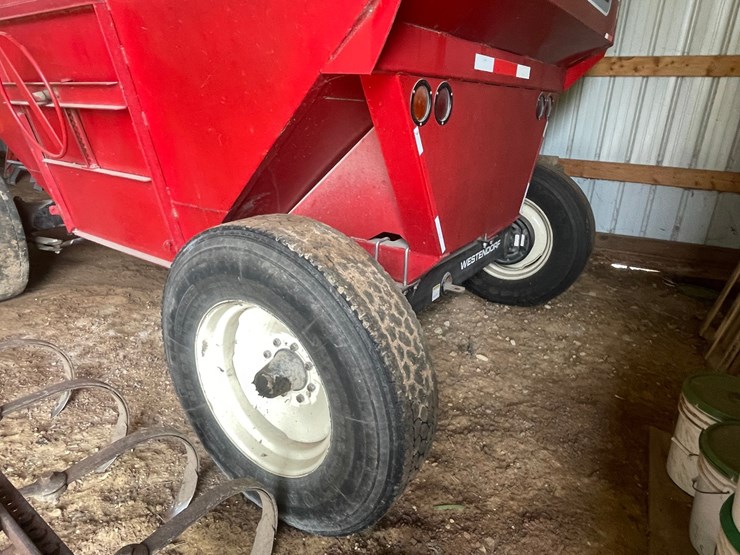 #520-•-westendorf-ww425-gravity-wagon-(fall-creek,-wi)-image-5