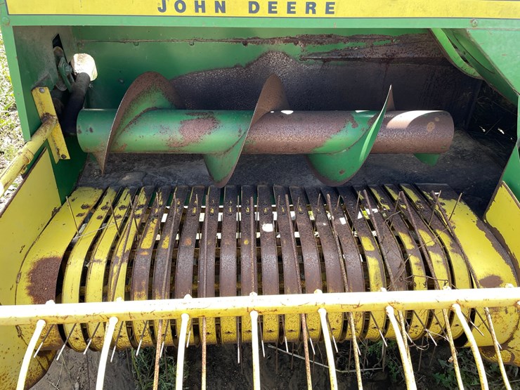 john-deere-336-image-6