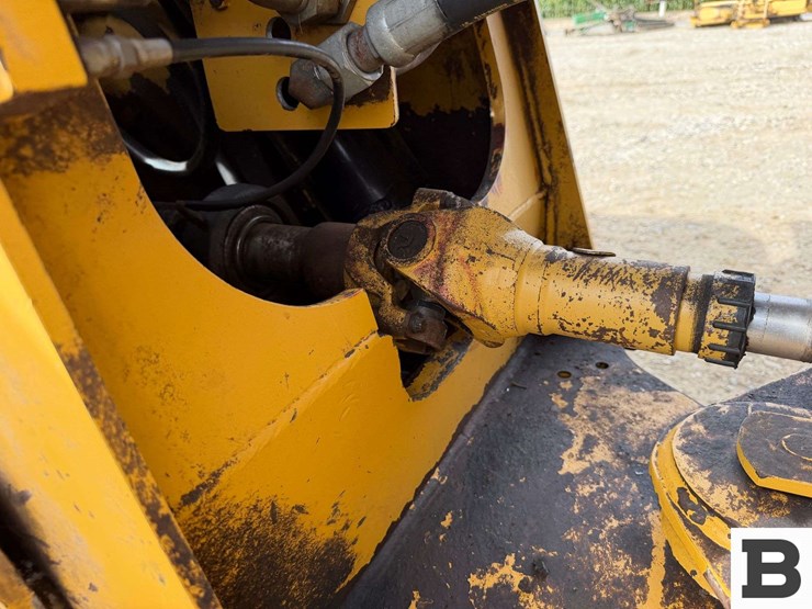 2005-caterpillar-930g-image-19