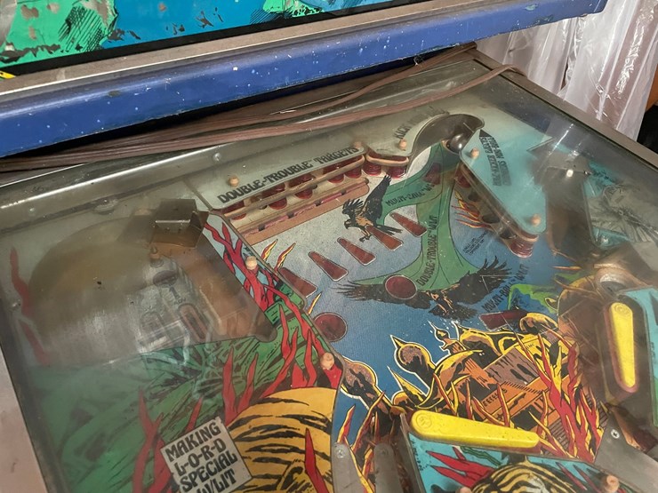 #6237-•-williams-electronics-pinball-machine-image-10