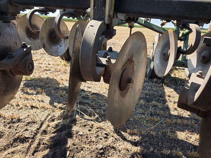 john-deere-2700-image-9