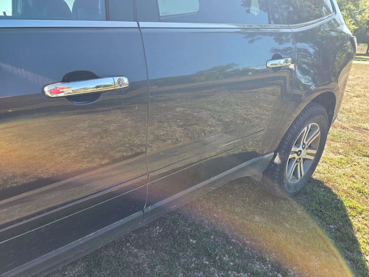 2014-chevrolet-traverse-lt-image-18