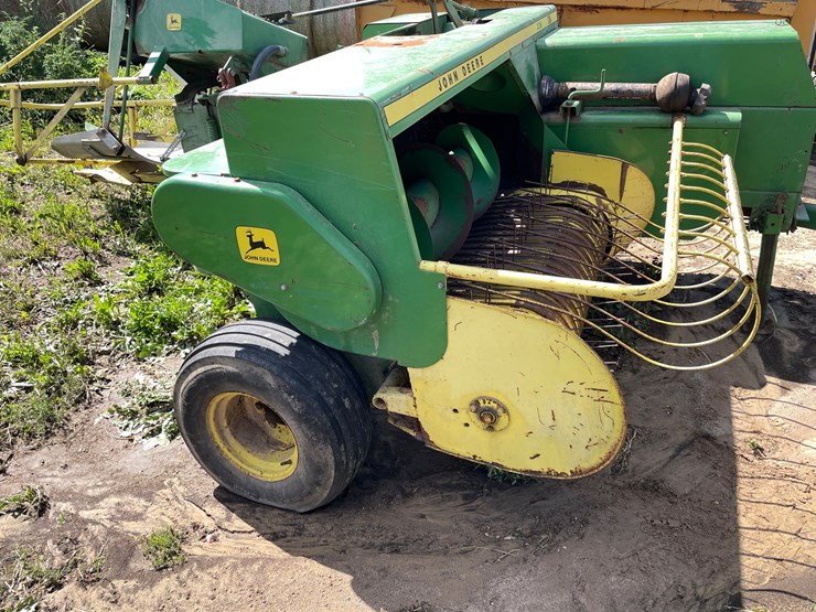 john-deere-336-image-7