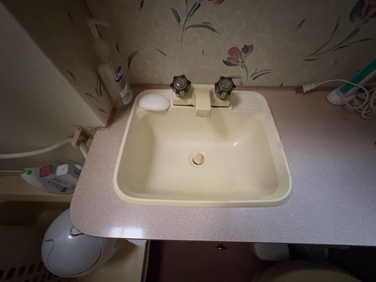 #5996-•-1989-fleetwood-resort-camper-(three-lakes,-wi)-(has-wi-title)-image-41