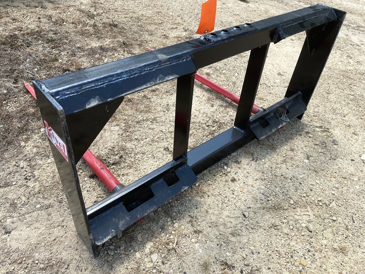#2229-•-new-kivel-dual-prong-skid-steer-bale-spear-attachment-image-10
