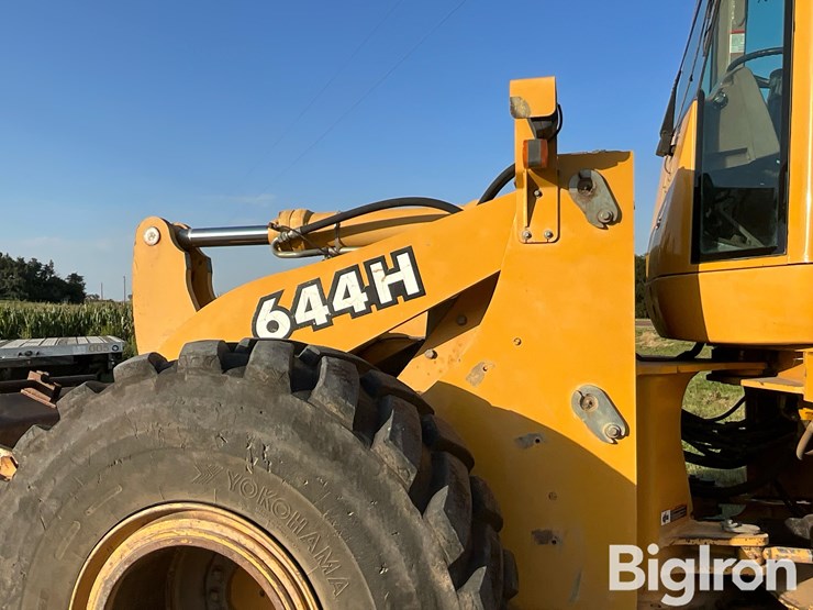 1999-deere-644h-image-11