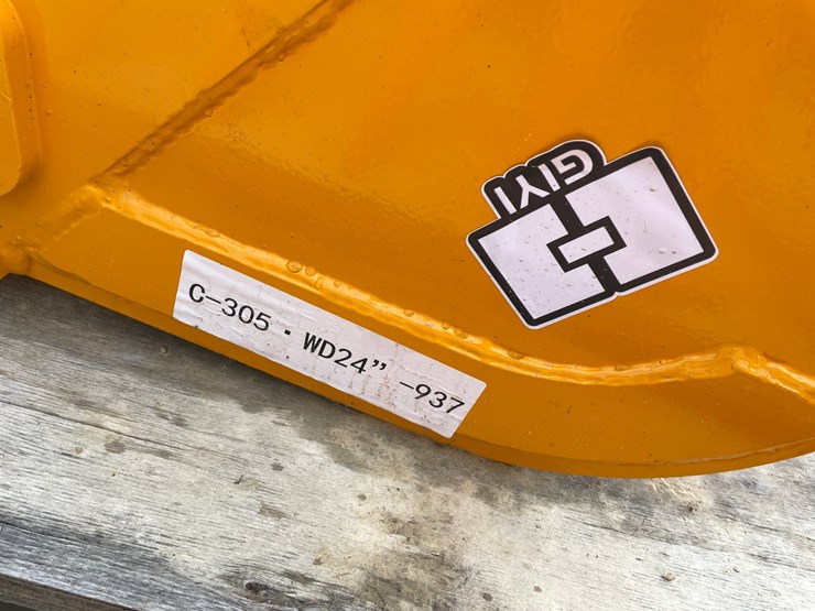 caterpillar-305-image-9