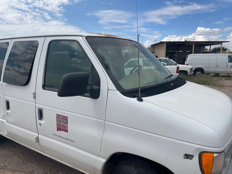 2000-ford-e350-image-14