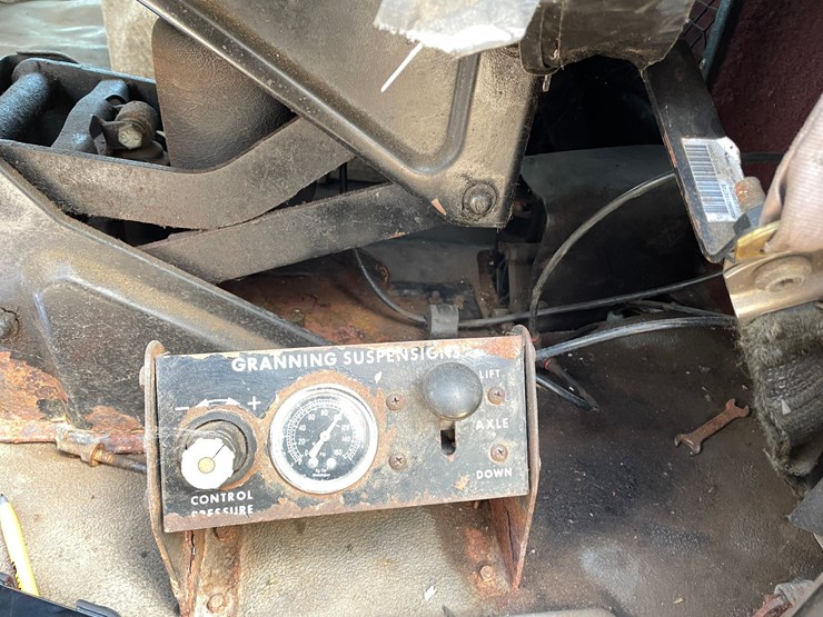 #204-•-1997-ford-4202l-garbage-truck-(has-mn-title)(clarks-grove,-mn)-image-51