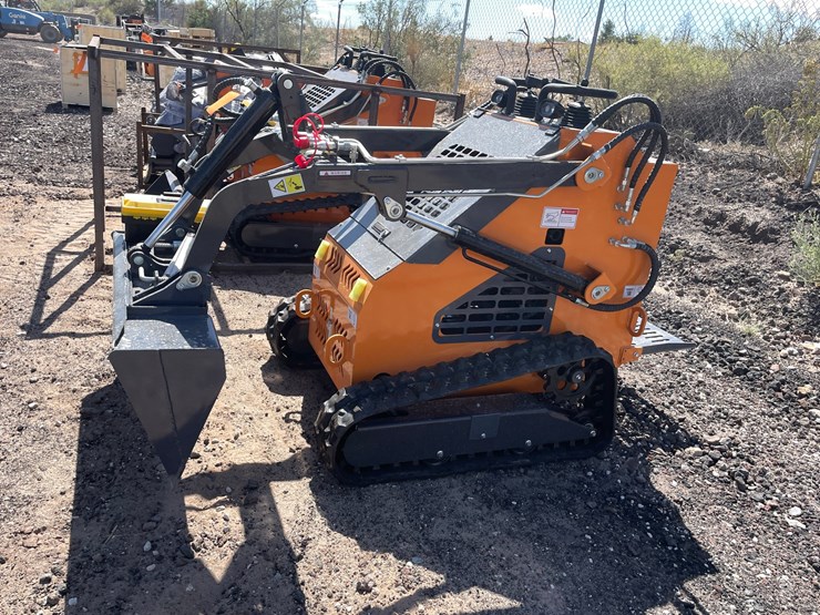 #2067-•-unused-2026-landhonor-mini-skid-steer-loader-image-2