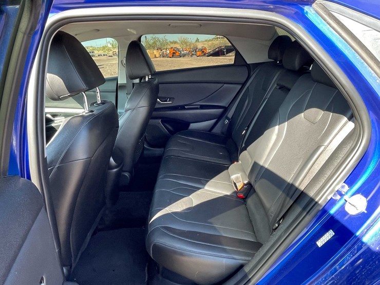 #1859-•-2023-hyundai-elantra-(has-nm-title)-image-27