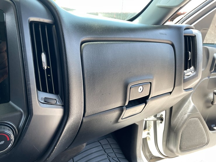 #1864-•-2018-chevy-work-truck-(has-nm-title)-image-72