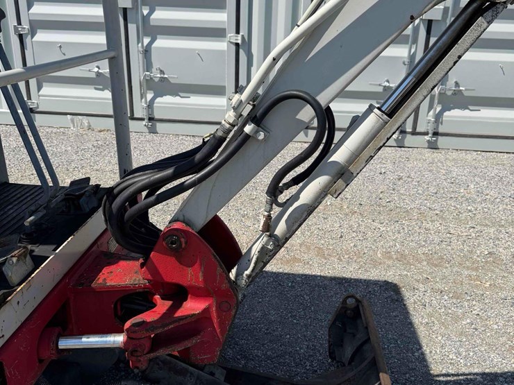 2016-takeuchi-tb016-image-15