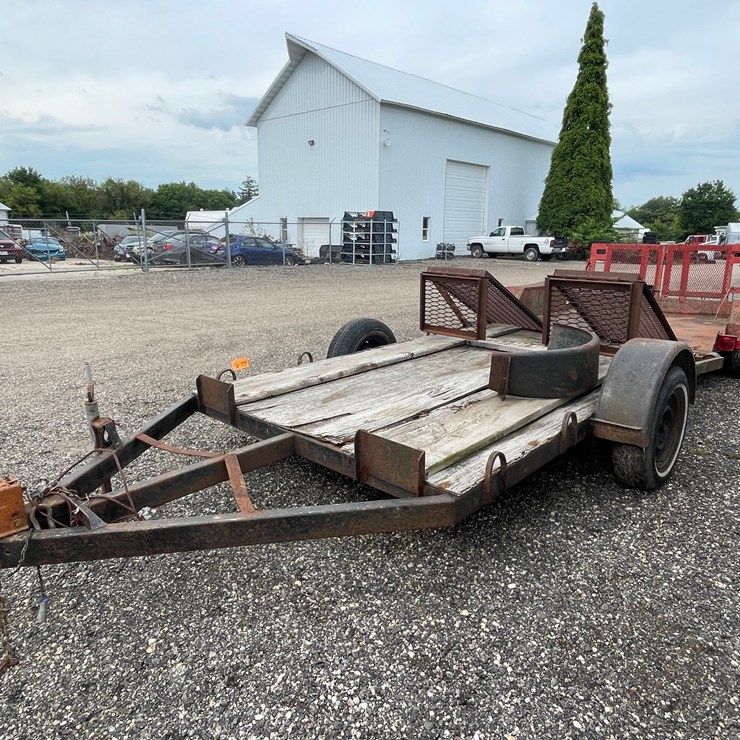 #2958 • 10' Single Axle Utility Trailer (No Title)
