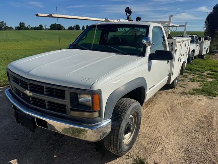 1999-gmc-3500-image-1