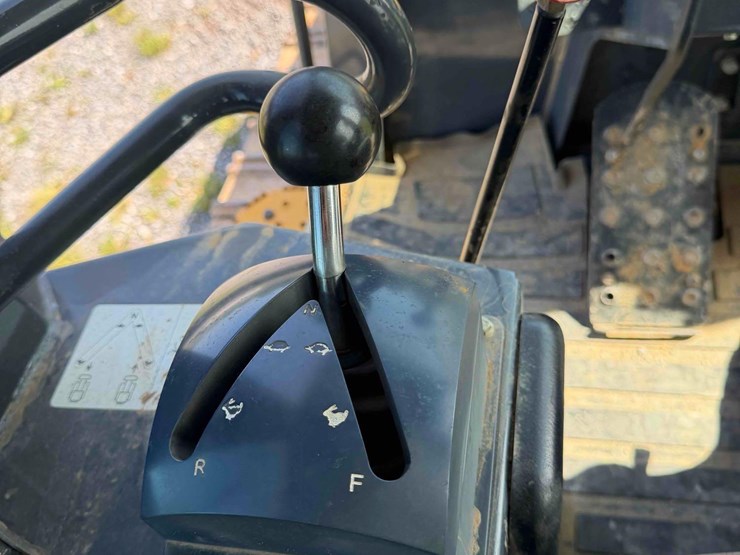 2014-deere-655k-image-27