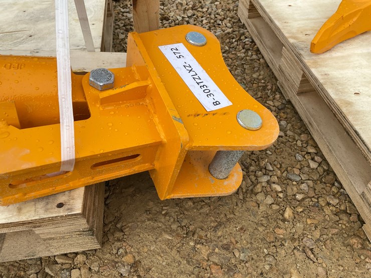 caterpillar-305-image-4